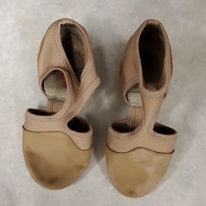 Pedini Femme lyrical shoes. Girls size 2.5 M.